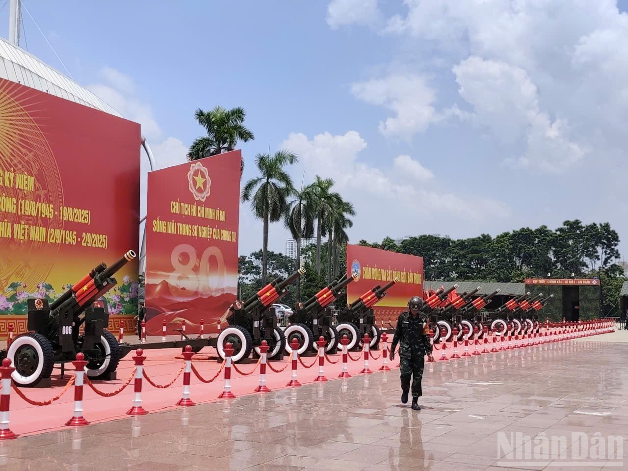 [Ảnh] Dàn pháo lễ sẵn sàng "khai hỏa" cho buổi tổng hợp luyện diễu binh, diễu hành thứ 2 tại sân vận động quốc gia Mỹ Đình- Ảnh 2.