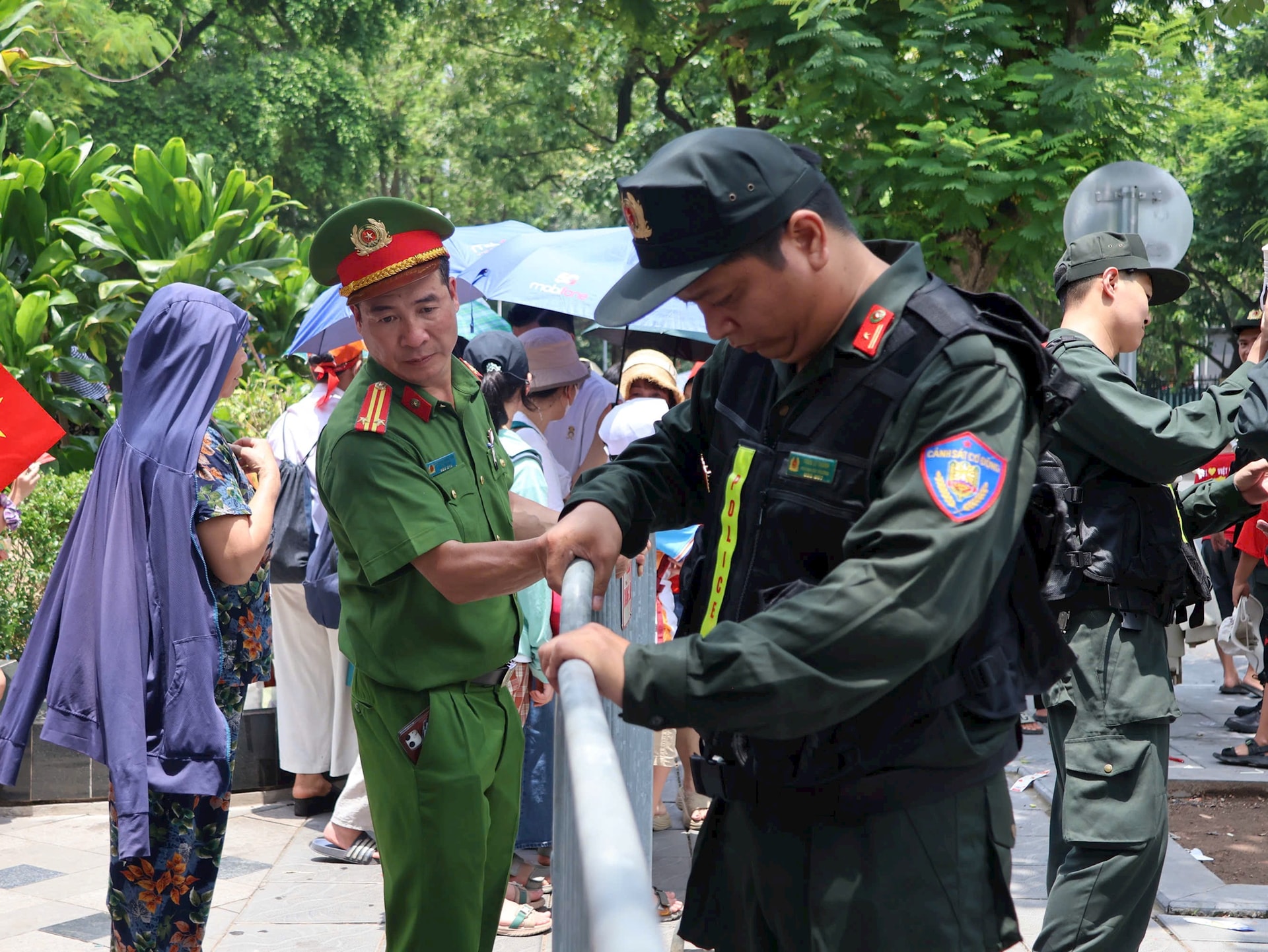 Công an Hà Nội sẽ xử lý nghiêm hành vi xấu trong tổng duyệt diễu binh, diễu hành- Ảnh 2. Công an Hà Nội sẽ xử lý nghiêm hành vi xấu trong tổng duyệt diễu binh, diễu hành- Ảnh 2.