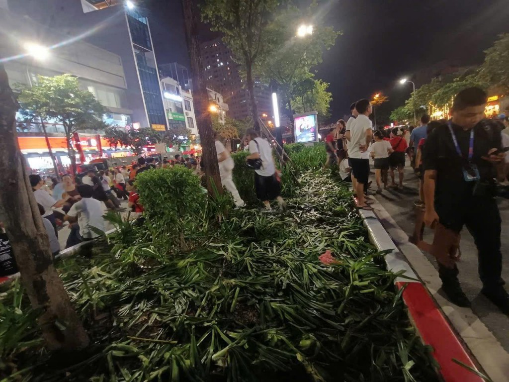Hãy gìn giữ nét đẹp Tràng An từ những điều nhỏ nhất- Ảnh 3. Hãy gìn giữ nét đẹp Tràng An từ những điều nhỏ nhất- Ảnh 3.