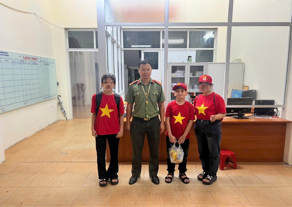 Công an Hà Nội có thông báo quan trọng tới tất cả người dân mang theo trẻ em đi xem diễu binh, diễu hành 2/9- Ảnh 2. Công an Hà Nội có thông báo quan trọng tới tất cả người dân mang theo trẻ em đi xem diễu binh, diễu hành 2/9- Ảnh 2.