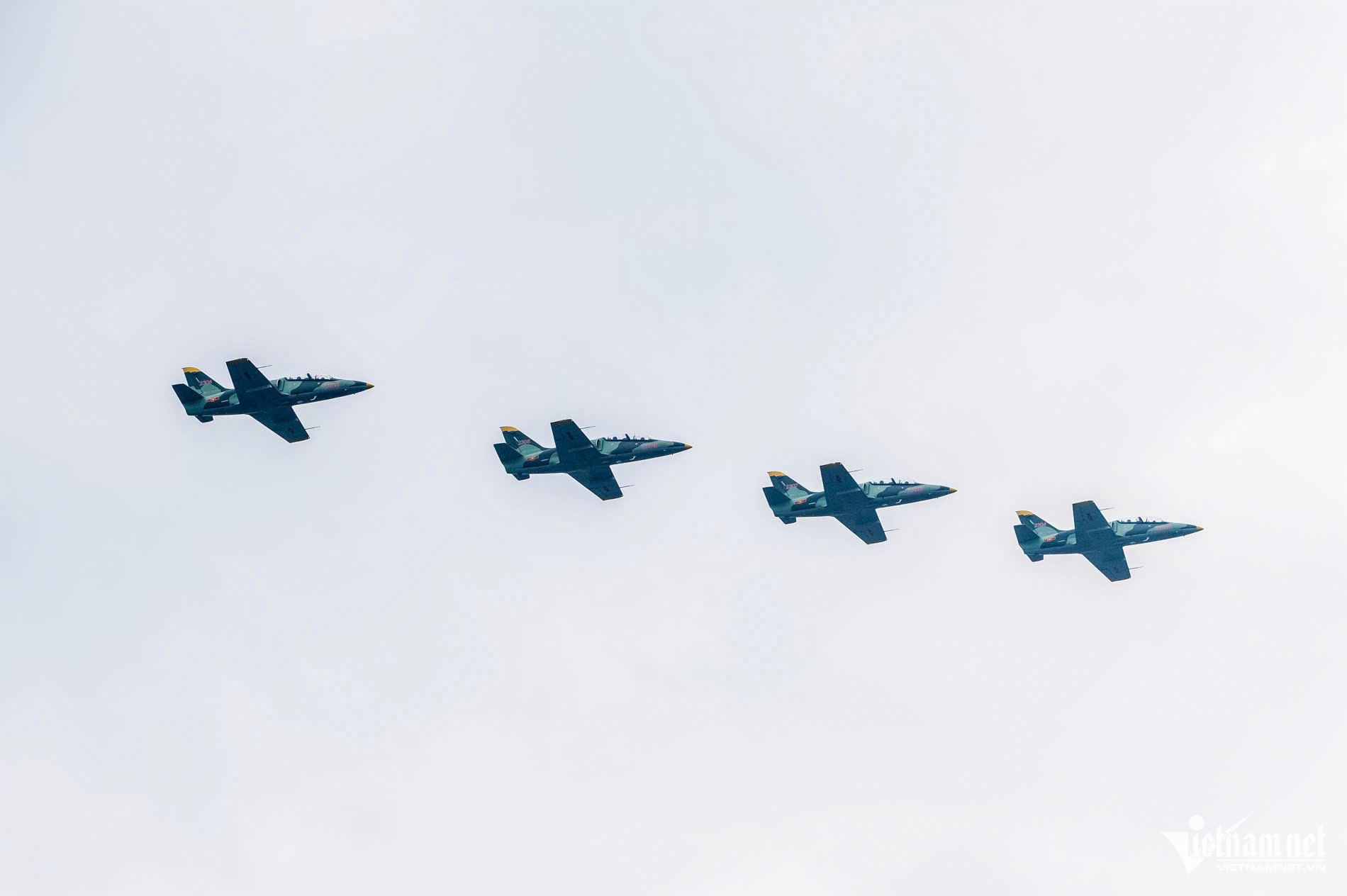 Sơ duyệt diễu binh ngày 27/8: Vị trí vàng ngắm trọn khoảnh khắc máy bay Yak-130, L-39NG - Ảnh 2.
