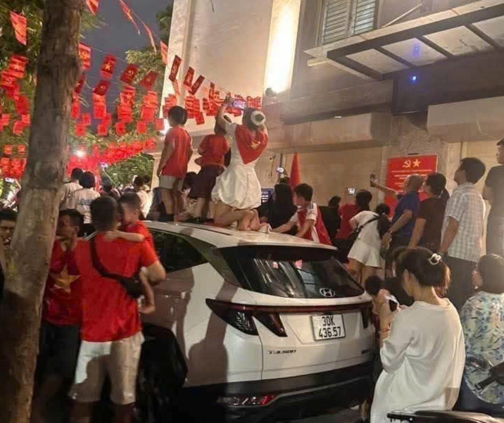 Hãy giữ sạch môi trường để đại lễ được trọn vẹn- Ảnh 3. Hãy giữ sạch môi trường để đại lễ được trọn vẹn- Ảnh 3.
