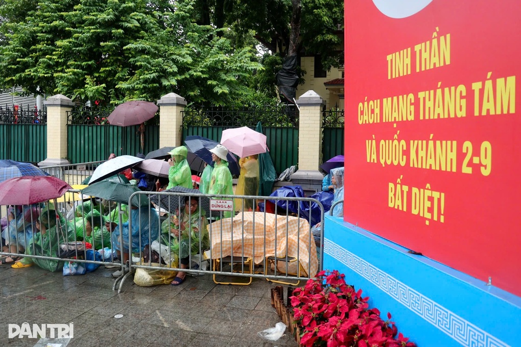Hà Nội điều chỉnh nhiều tuyến buýt và tàu điện, trông xe miễn phí dịp A80- Ảnh 2. Hà Nội điều chỉnh nhiều tuyến buýt và tàu điện, trông xe miễn phí dịp A80- Ảnh 2.