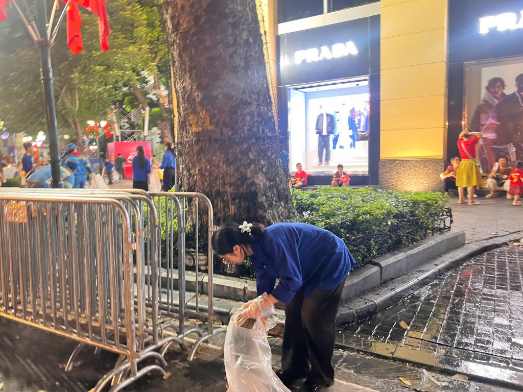 Mỗi hành động nhỏ, Hà Nội thêm xanh- Ảnh 4. Mỗi hành động nhỏ, Hà Nội thêm xanh- Ảnh 4.
