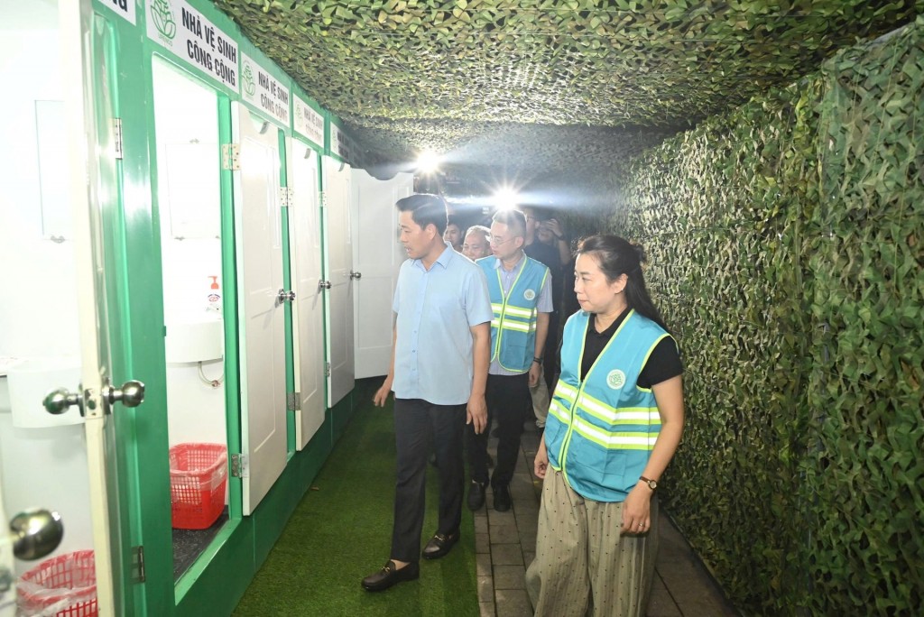Hãy giữ sạch môi trường để đại lễ được trọn vẹn- Ảnh 4. Hãy giữ sạch môi trường để đại lễ được trọn vẹn- Ảnh 4.
