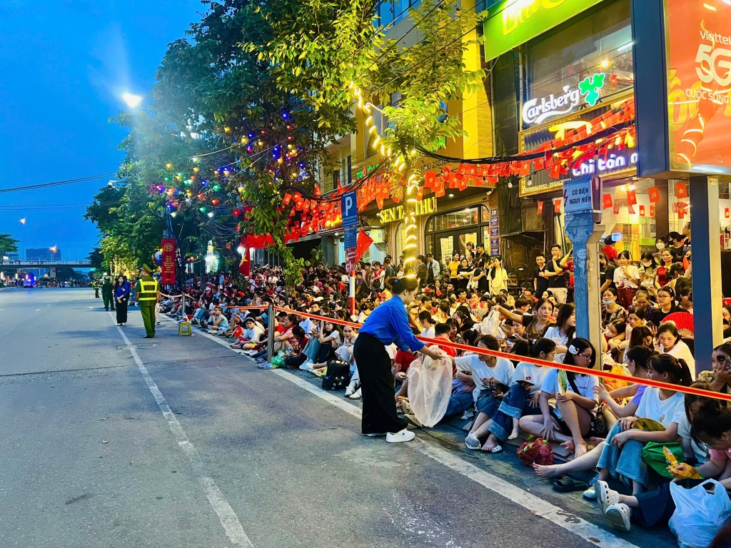 Hãy giữ sạch môi trường để đại lễ được trọn vẹn- Ảnh 5. Hãy giữ sạch môi trường để đại lễ được trọn vẹn- Ảnh 5.