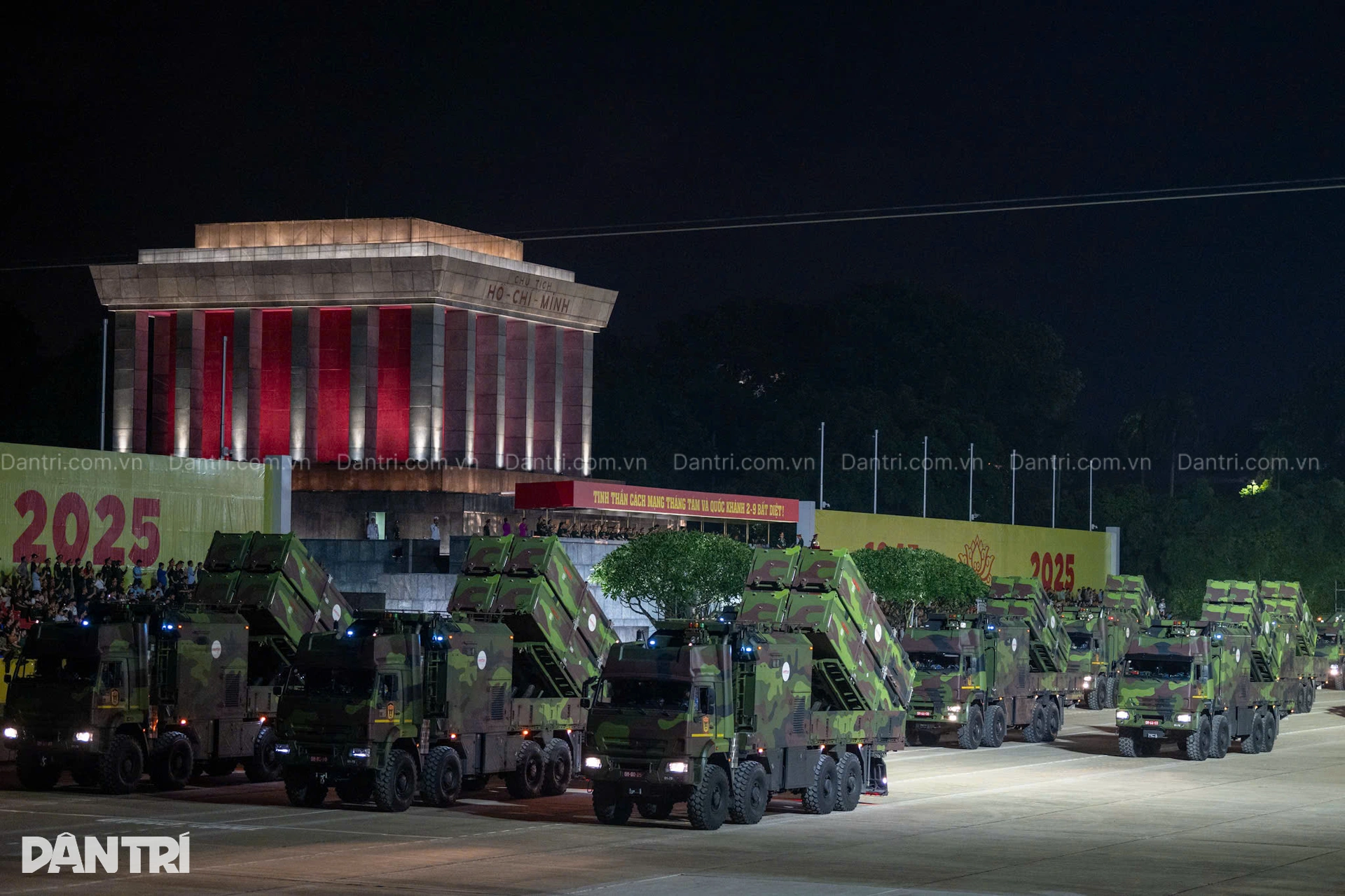 Uy lực tổ hợp tên lửa Trường Sơn do Việt Nam tự phát triển và chế tạo- Ảnh 1. Uy lực tổ hợp tên lửa Trường Sơn do Việt Nam tự phát triển và chế tạo- Ảnh 1.