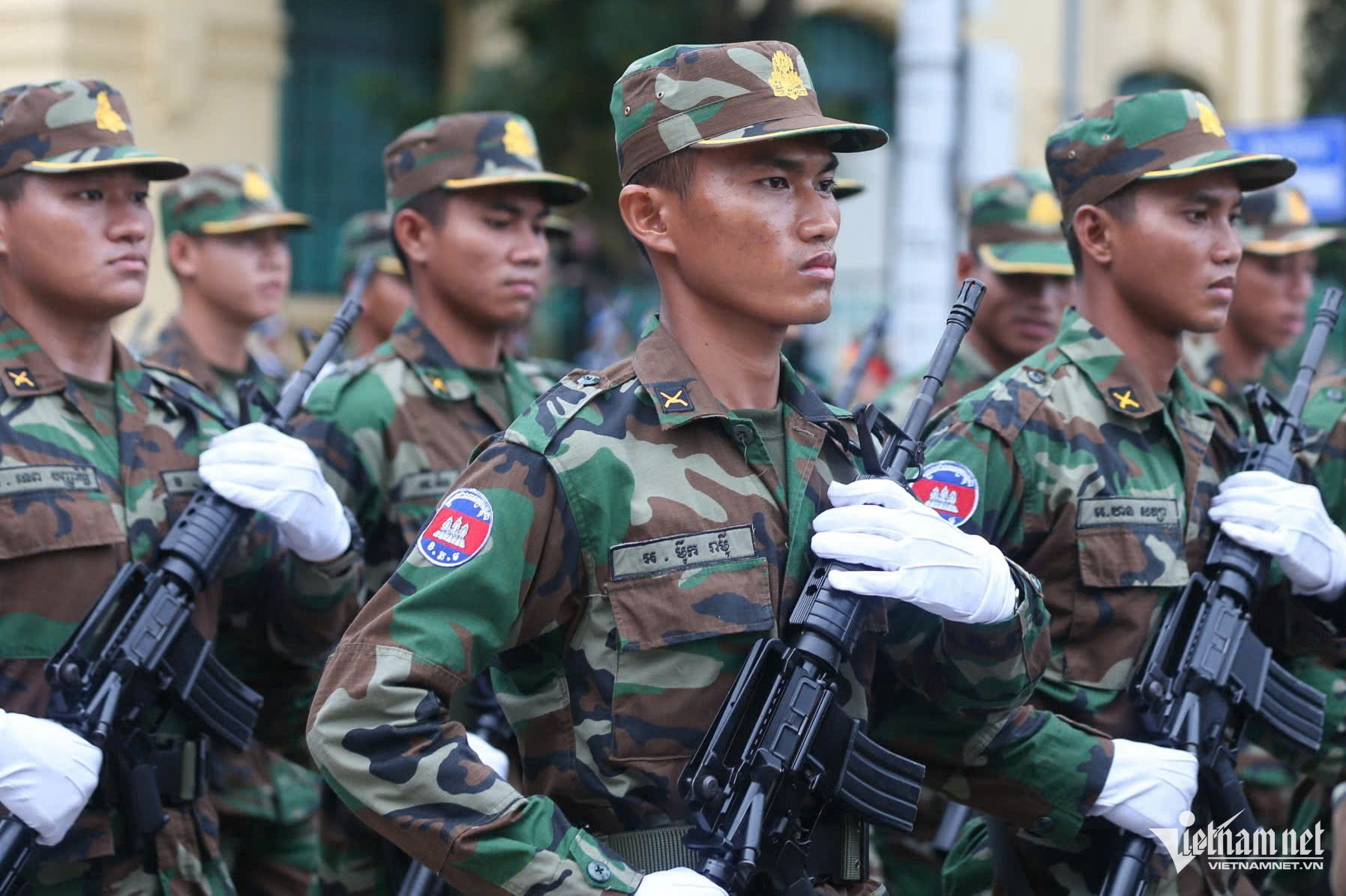 Quân nhân Nga, Lào, Campuchia luyện tập diễu binh tại quảng trường Ba Đình- Ảnh 8.