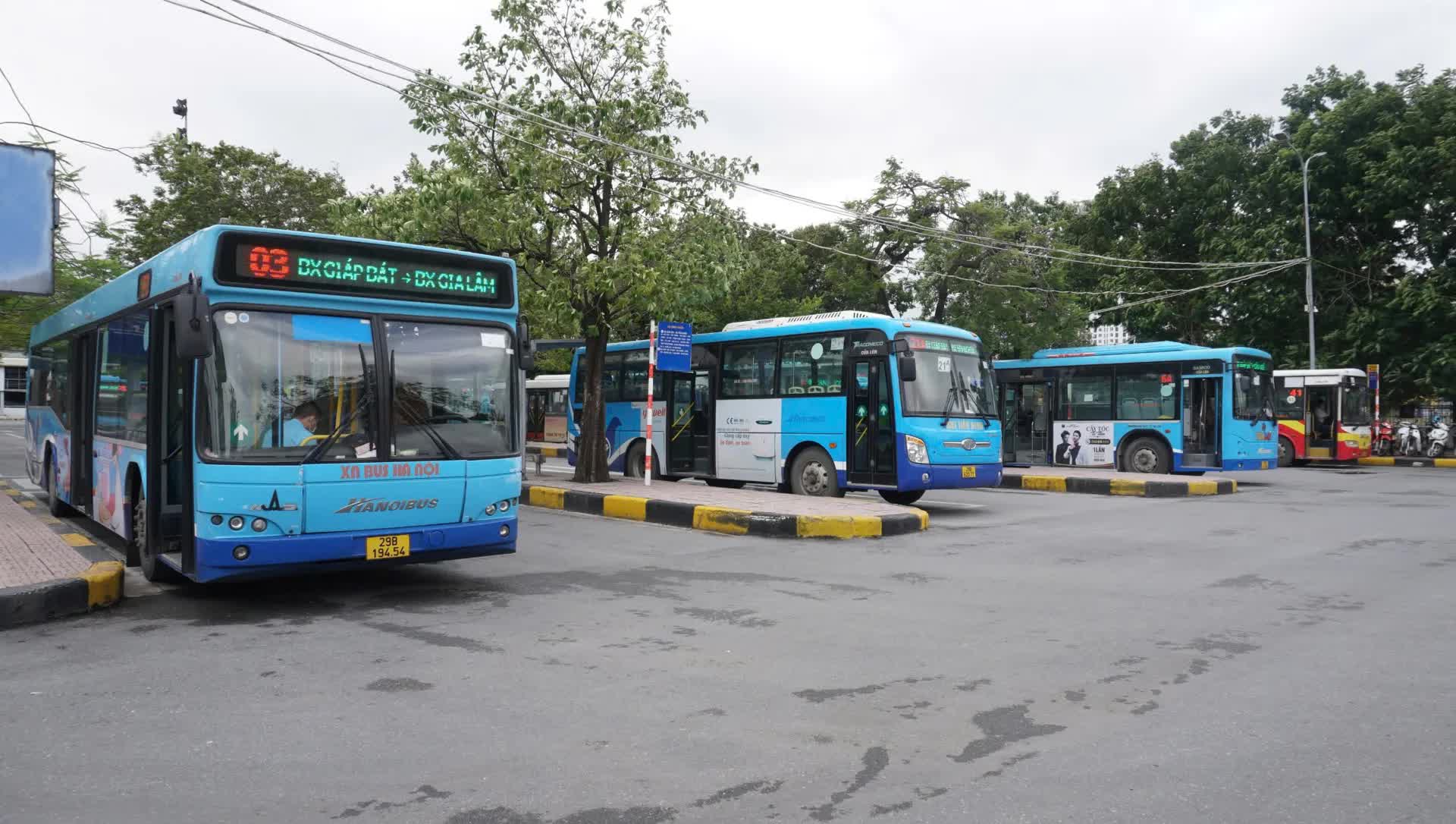 Điều Chỉnh Lộ Trình Nhiều Tuyến Xe Buýt Phục Vụ Sơ Duyệt Lễ Diễu Binh, Diễu Hành- Ảnh 1. Điều Chỉnh Lộ Trình Nhiều Tuyến Xe Buýt Phục Vụ Sơ Duyệt Lễ Diễu Binh, Diễu Hành- Ảnh 1.