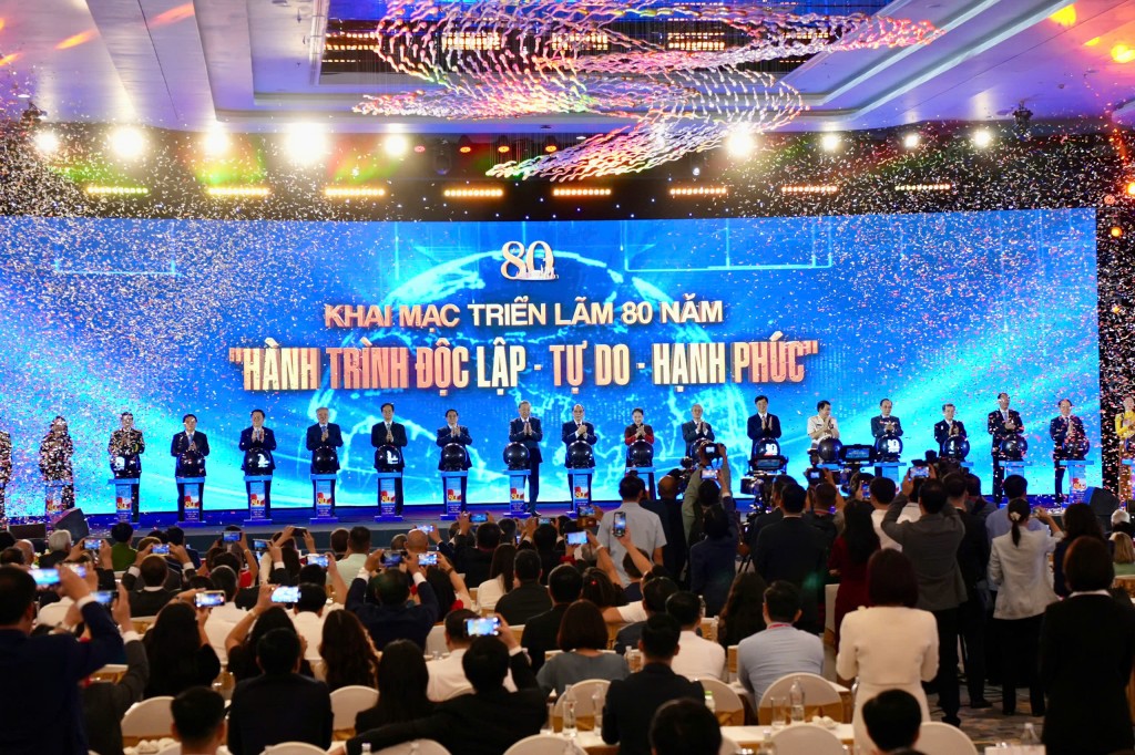 Hoành Tráng, Sáng Tạo Triển Lãm “80 Năm Hành Trình Độc Lập - Tự Do - Hạnh Phúc”- Ảnh 5. Hoành Tráng, Sáng Tạo Triển Lãm “80 Năm Hành Trình Độc Lập - Tự Do - Hạnh Phúc”- Ảnh 5.