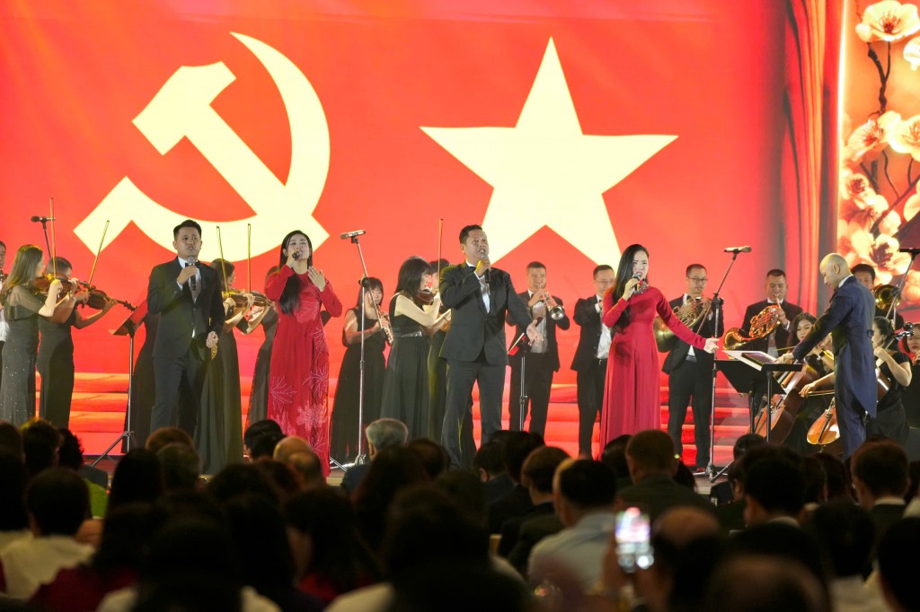 Hoành Tráng, Sáng Tạo Triển Lãm “80 Năm Hành Trình Độc Lập - Tự Do - Hạnh Phúc”- Ảnh 10. Hoành Tráng, Sáng Tạo Triển Lãm “80 Năm Hành Trình Độc Lập - Tự Do - Hạnh Phúc”- Ảnh 10.