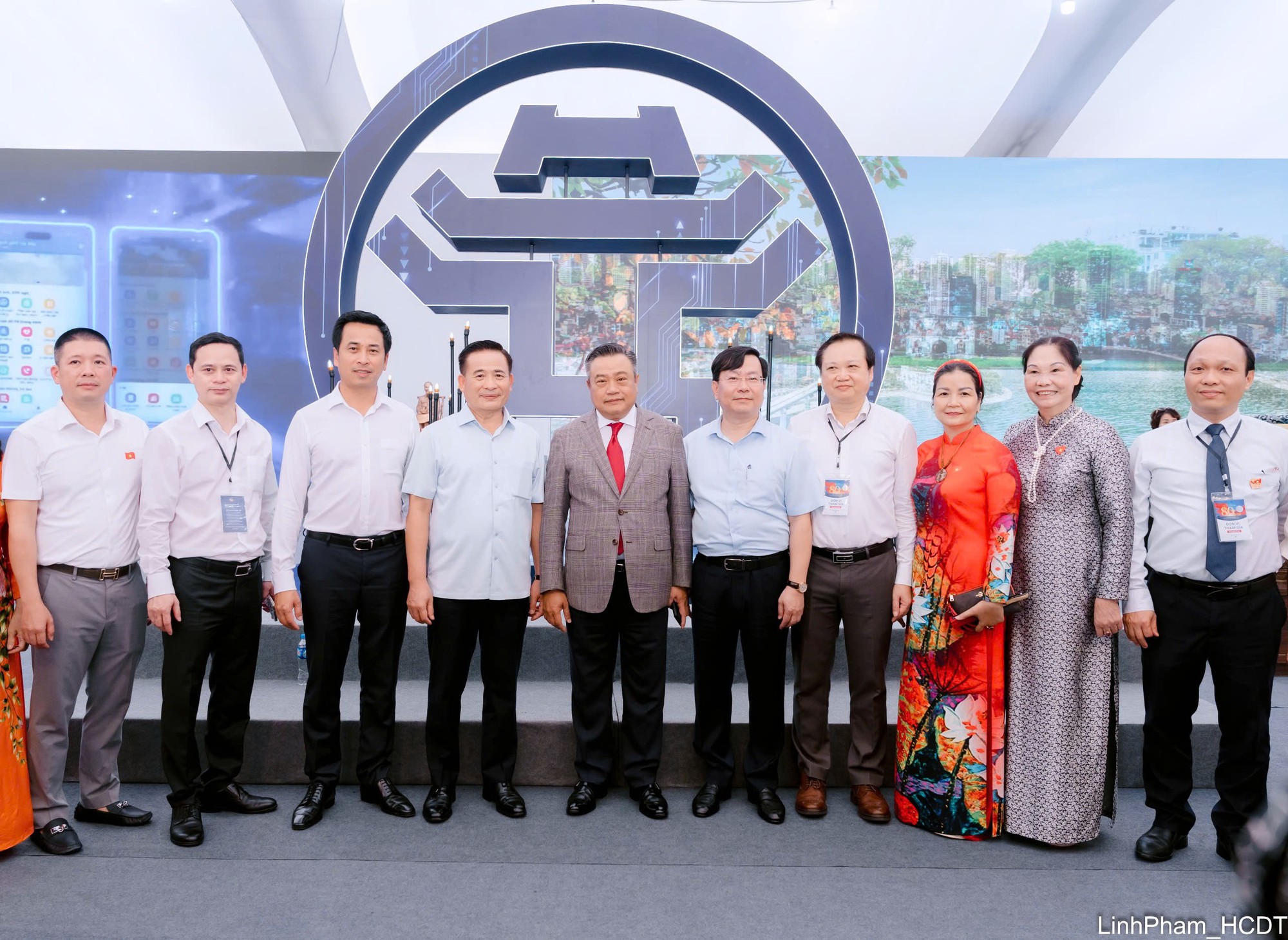 Tôn vinh giá trị truyền thống, khơi dậy khát vọng đổi mới- Ảnh 3. Tôn vinh giá trị truyền thống, khơi dậy khát vọng đổi mới- Ảnh 3.