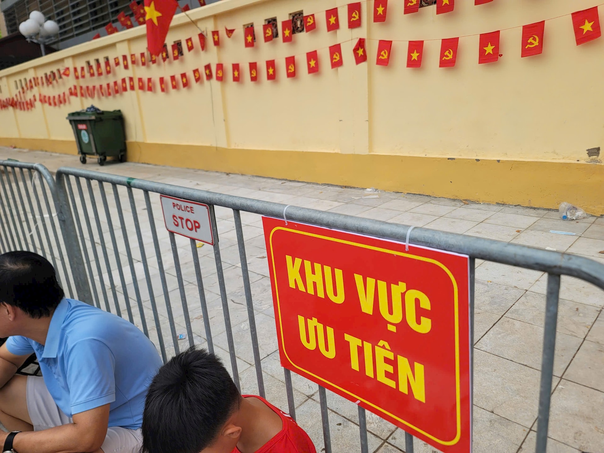 Phường Ba Đình: Bố trí ghế ngồi, chỗ nghỉ đêm cho người dân xem diễu binh, diễu hành- Ảnh 3. Phường Ba Đình: Bố trí ghế ngồi, chỗ nghỉ đêm cho người dân xem diễu binh, diễu hành- Ảnh 3.