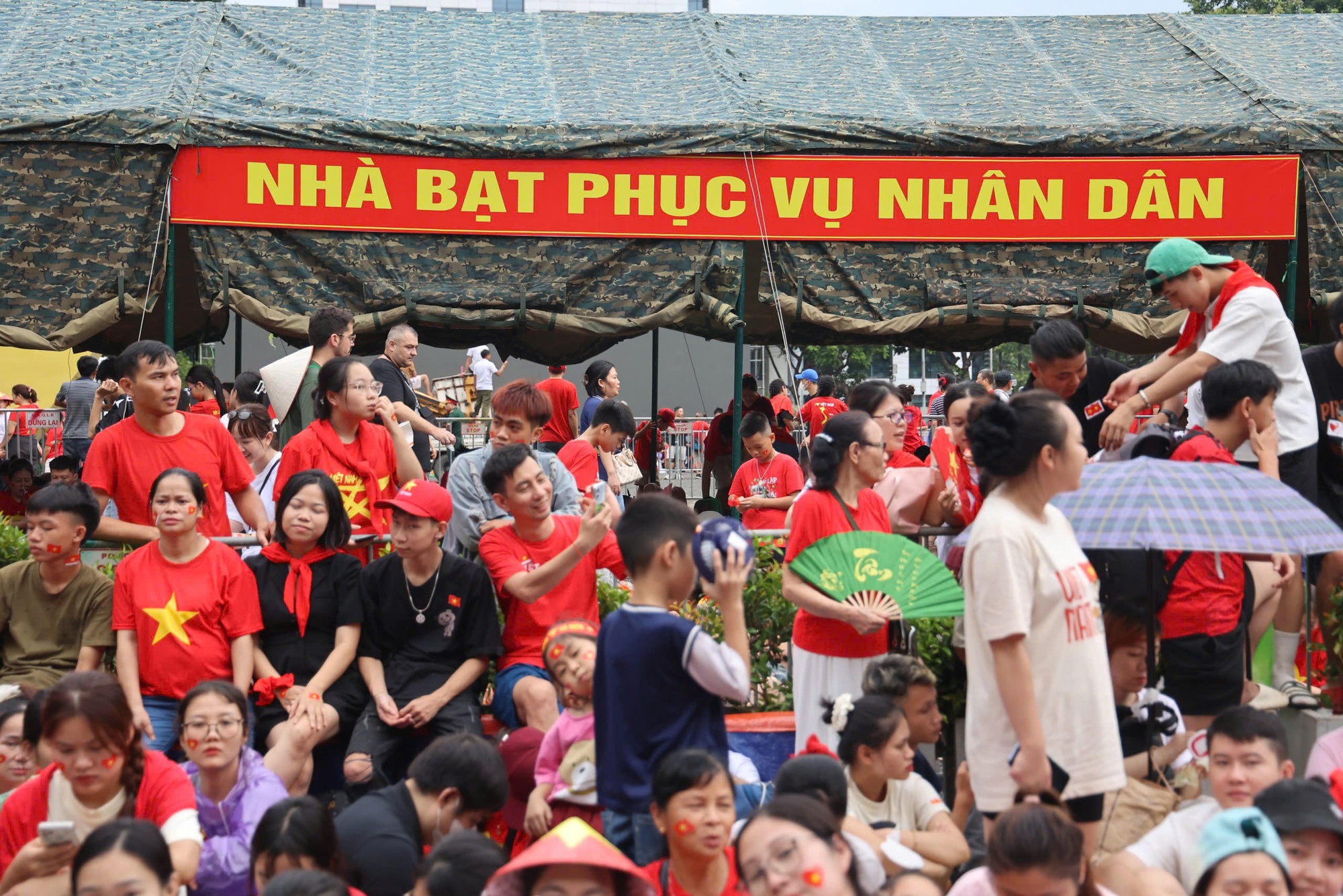 Sổ tay hướng dẫn chi tiết rất quan trọng cho toàn bộ người dân đi xem Tổng duyệt diễu binh sáng 30/8- Ảnh 23.