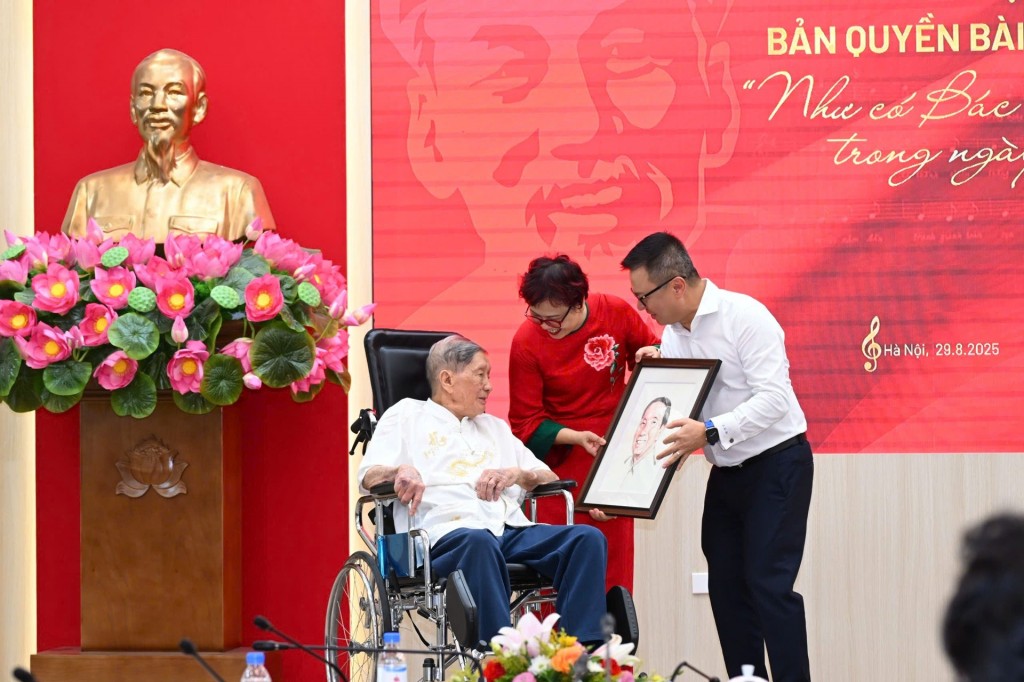 Lan tỏa giá trị bài hát "Như có Bác trong ngày đại thắng"- Ảnh 4. Lan tỏa giá trị bài hát "Như có Bác trong ngày đại thắng"- Ảnh 4.