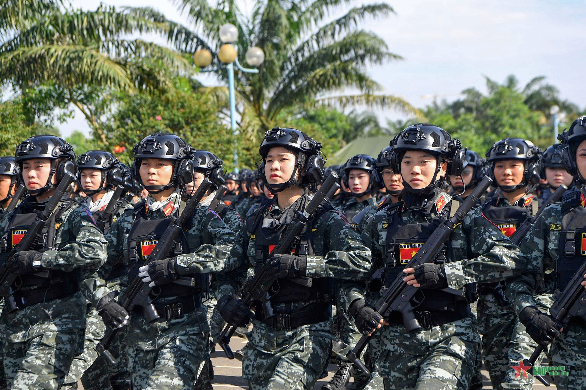 Các khối diễu binh, diễu hành Công an nhân dân tích cực luyện tập- Ảnh 2.