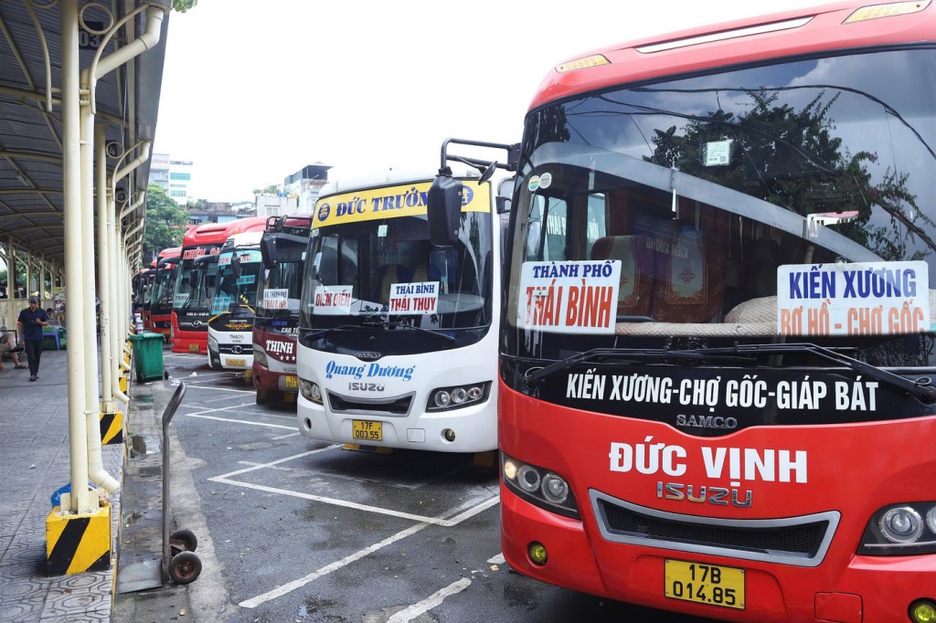 Bến xe, nhà ga Hà Nội thông thoáng ngày đầu nghỉ lễ Quốc khánh- Ảnh 2. Bến xe, nhà ga Hà Nội thông thoáng ngày đầu nghỉ lễ Quốc khánh- Ảnh 2.