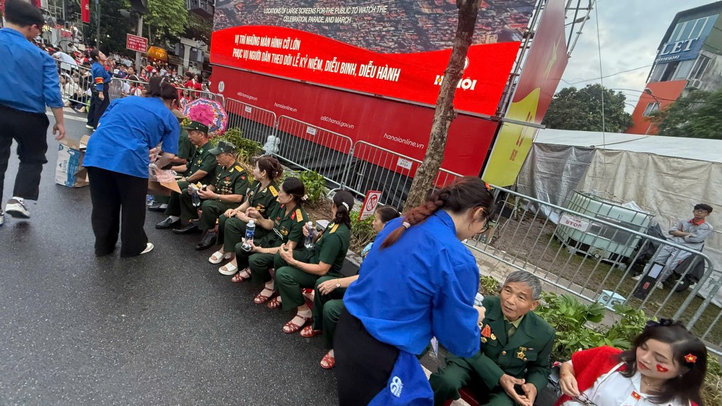 Phát động chiến dịch “Hà Nội sạch - Vì một Việt Nam xanh”- Ảnh 3. Phát động chiến dịch “Hà Nội sạch - Vì một Việt Nam xanh”- Ảnh 3.