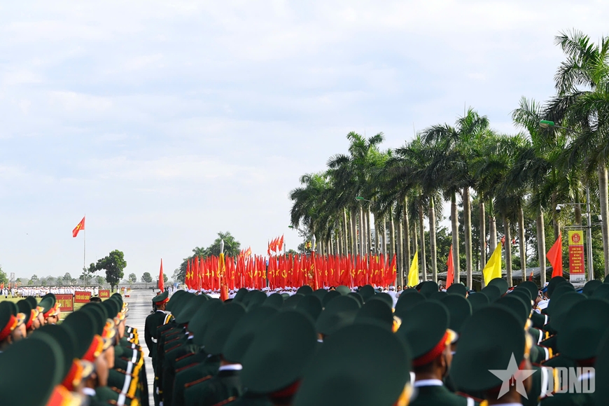 Gần 16.000 cán bộ, chiến sĩ và nhiều vũ khí hiện đại tổng hợp luyện diễu binh, diễu hành lần thứ hai- Ảnh 5. Gần 16.000 cán bộ, chiến sĩ và nhiều vũ khí hiện đại tổng hợp luyện diễu binh, diễu hành lần thứ hai- Ảnh 5.
