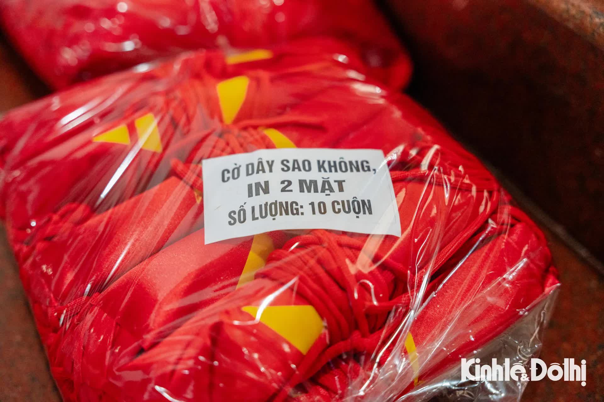 Làng Từ Vân tất bật ngày đêm may cờ phục vụ dịp Quốc khánh 2/9- Ảnh 15.