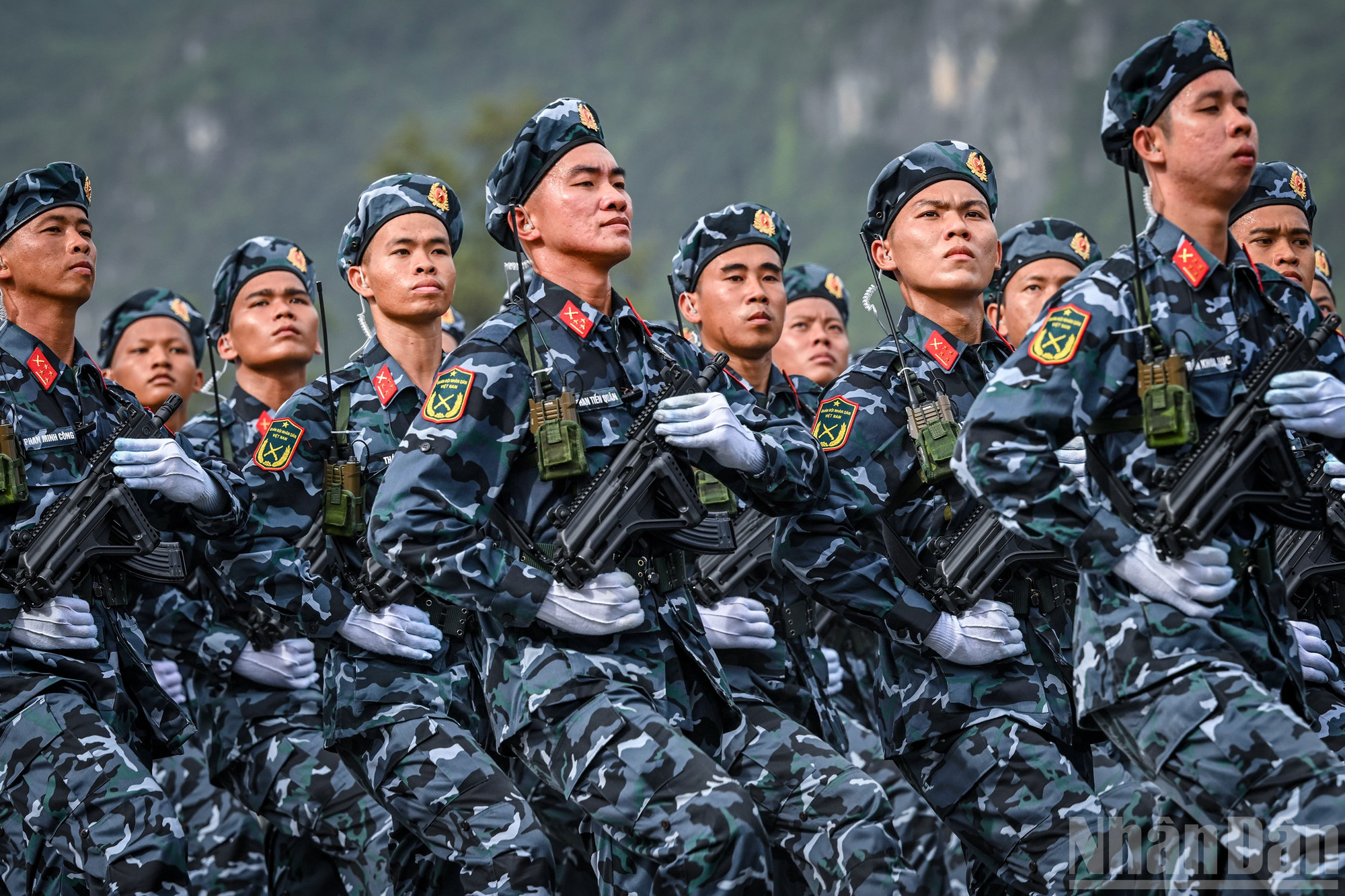 [Ảnh] Hình ảnh các chiến sĩ trong buổi tổng hợp luyện diễu binh, diễu hành lần hai sự kiện A80- Ảnh 13.
