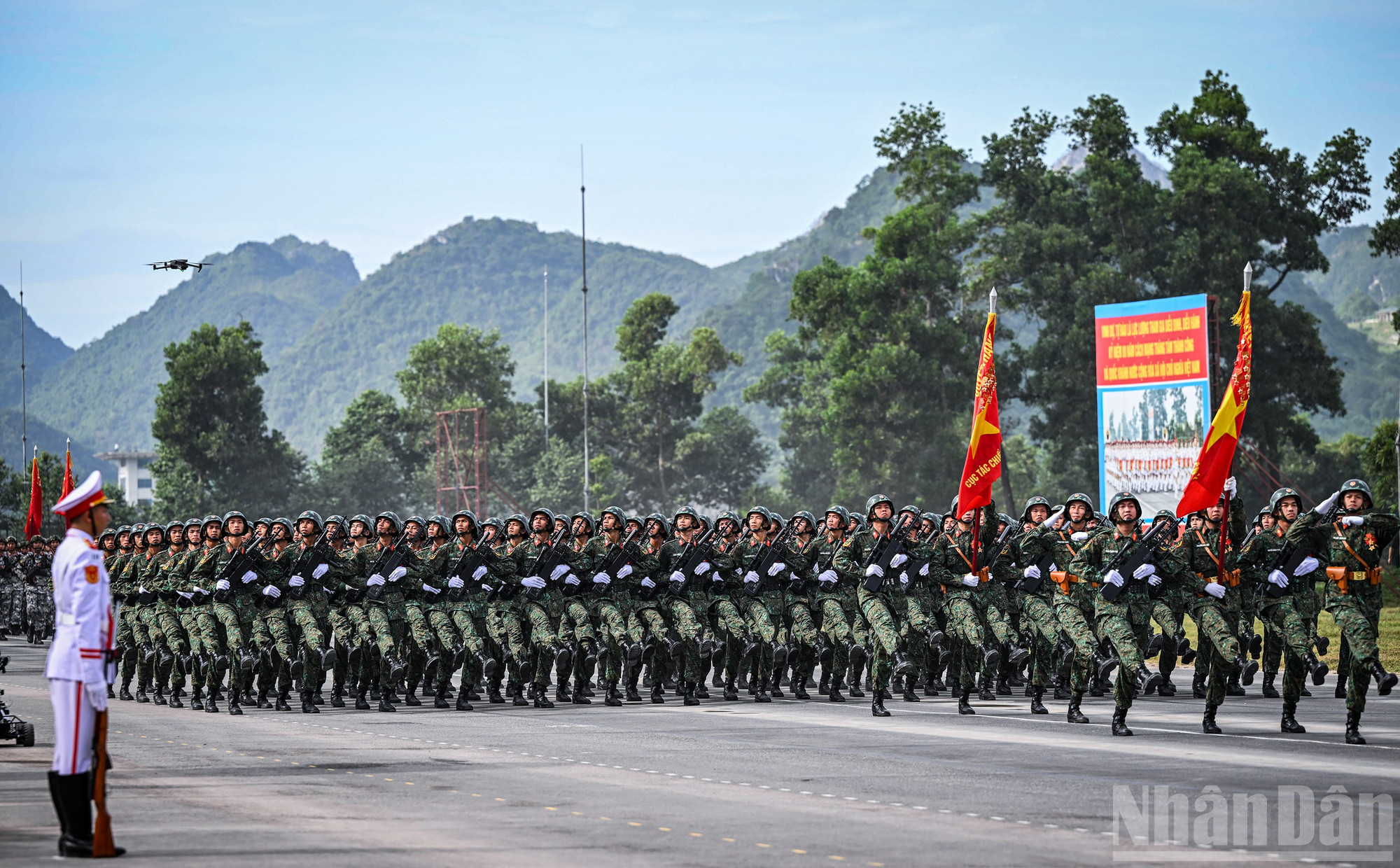 [Ảnh] Hình ảnh các chiến sĩ trong buổi tổng hợp luyện diễu binh, diễu hành lần hai sự kiện A80- Ảnh 12.