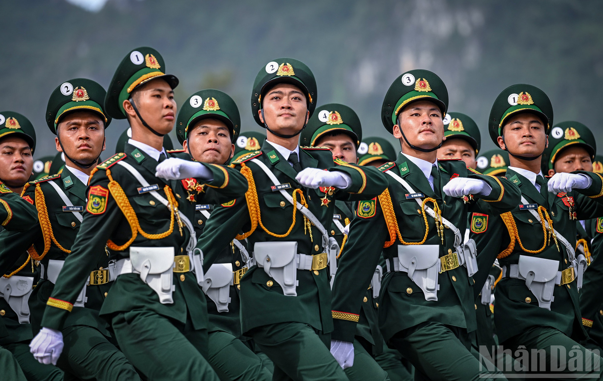 [Ảnh] Hình ảnh các chiến sĩ trong buổi tổng hợp luyện diễu binh, diễu hành lần hai sự kiện A80- Ảnh 8.