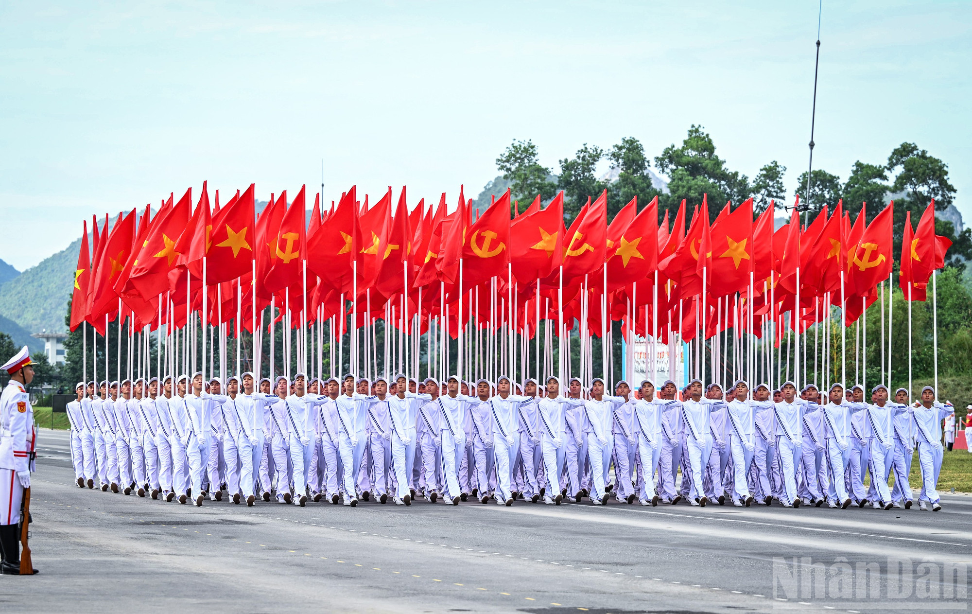 [Ảnh] Hình ảnh các chiến sĩ trong buổi tổng hợp luyện diễu binh, diễu hành lần hai sự kiện A80- Ảnh 2.
