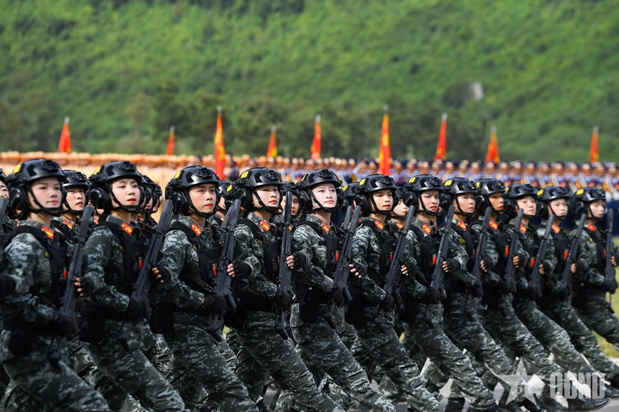 Gần 16.000 cán bộ, chiến sĩ và nhiều vũ khí hiện đại tổng hợp luyện diễu binh, diễu hành lần thứ hai- Ảnh 12. Gần 16.000 cán bộ, chiến sĩ và nhiều vũ khí hiện đại tổng hợp luyện diễu binh, diễu hành lần thứ hai- Ảnh 12.