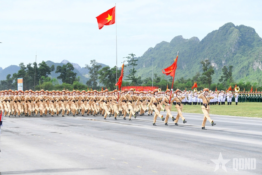 Gần 16.000 cán bộ, chiến sĩ và nhiều vũ khí hiện đại tổng hợp luyện diễu binh, diễu hành lần thứ hai- Ảnh 14. Gần 16.000 cán bộ, chiến sĩ và nhiều vũ khí hiện đại tổng hợp luyện diễu binh, diễu hành lần thứ hai- Ảnh 14.