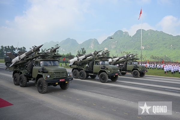 Modern military weapons and vehicles serving national grand parade- Ảnh 14.