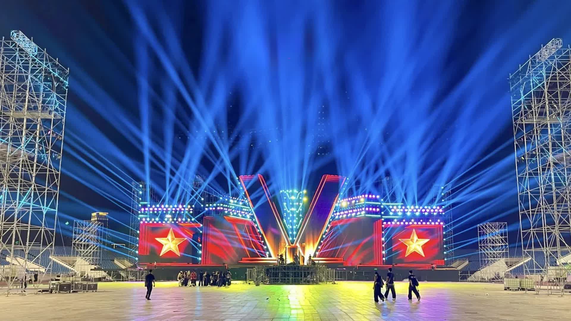 Bên trong sân khấu của concert quốc gia "Tổ quốc trong tim"- Ảnh 9.