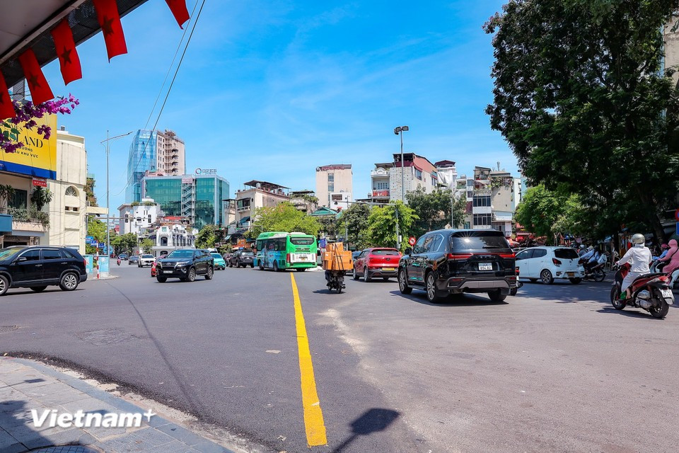 Hanoi upgrades key streets ahead of National Day- Ảnh 1. Hanoi upgrades key streets ahead of National Day- Ảnh 1.
