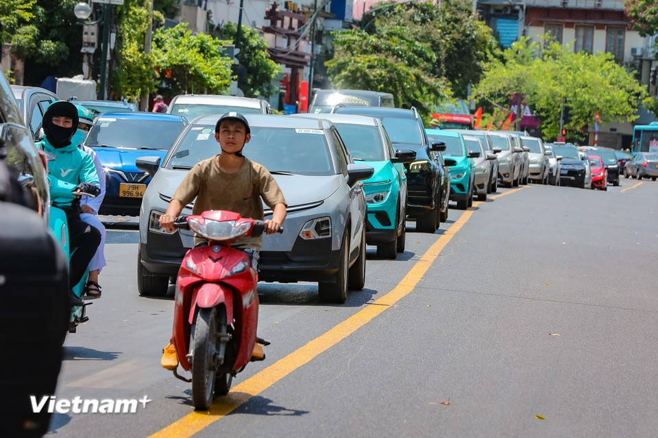 Hanoi upgrades key streets ahead of National Day- Ảnh 4. Hanoi upgrades key streets ahead of National Day- Ảnh 4.