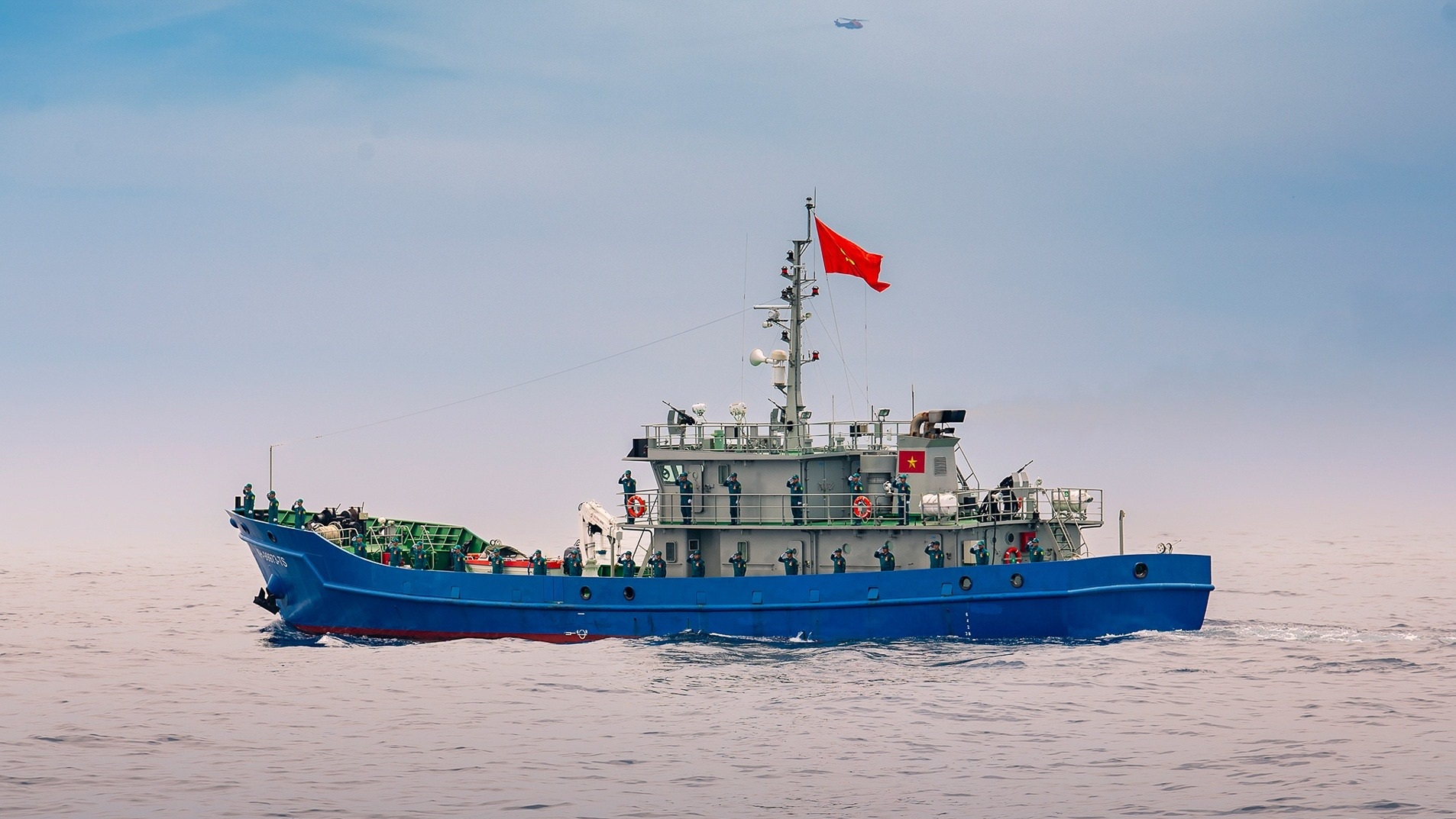 Khoảnh khắc diễu binh trên biển “chưa từng có trong lịch sử” khiến hàng chục triệu người Việt Nam tự hào- Ảnh 13. Khoảnh khắc diễu binh trên biển “chưa từng có trong lịch sử” khiến hàng chục triệu người Việt Nam tự hào- Ảnh 13.