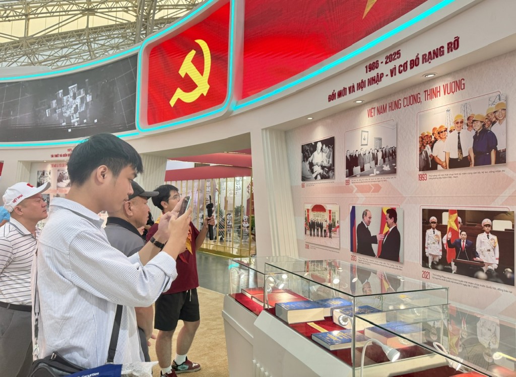 Kéo Dài Thời Gian Triển Lãm Thành Tựu Đất Nước Đến Hết Ngày 15/9/2025- Ảnh 3. Kéo Dài Thời Gian Triển Lãm Thành Tựu Đất Nước Đến Hết Ngày 15/9/2025- Ảnh 3.