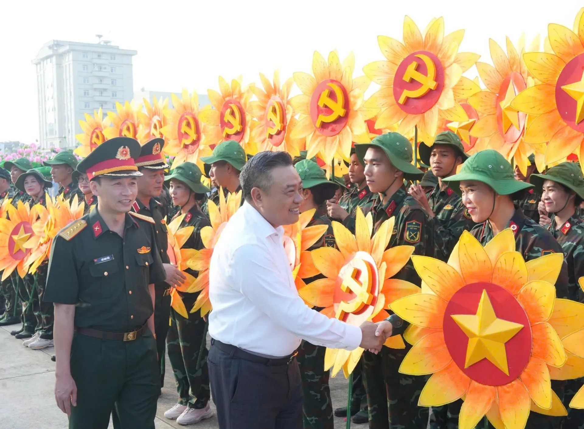 Xứng Đáng Với Trọng Trách, Tạo Dấu Ấn Đặc Biệt Trong Lòng Nhân Dân- Ảnh 5. Xứng Đáng Với Trọng Trách, Tạo Dấu Ấn Đặc Biệt Trong Lòng Nhân Dân- Ảnh 5.