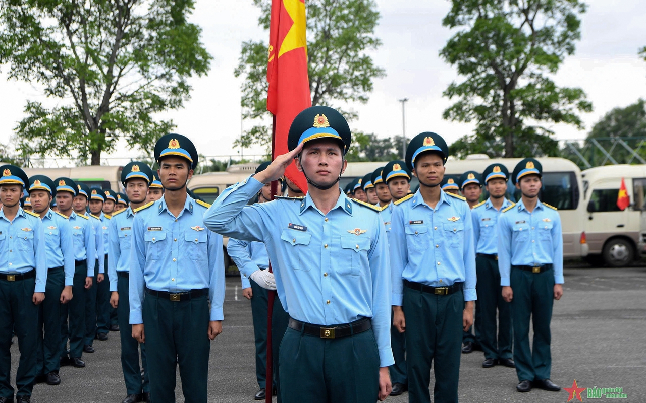 Chung ý chí, hướng về Quảng trường Ba Đình