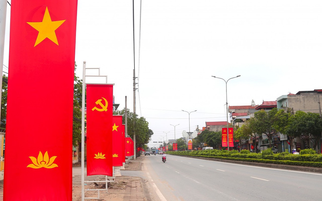 Hà Nội khẩn trương trang hoàng, chỉnh trang đô thị chào mừng Quốc khánh 2/9