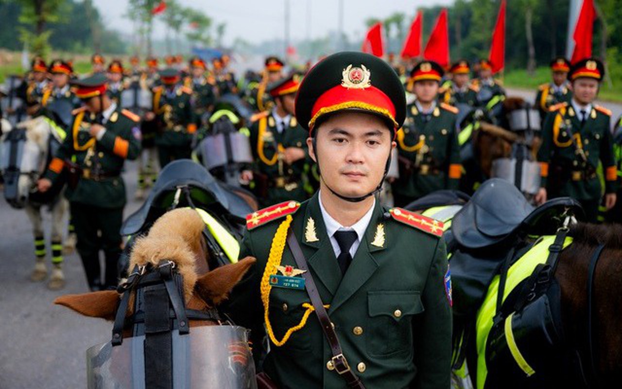 Theo chân Cảnh sát cơ động Kỵ binh luyện tập cho Lễ diễu binh, diễu hành kỷ niệm 80 năm Quốc khánh 2/9