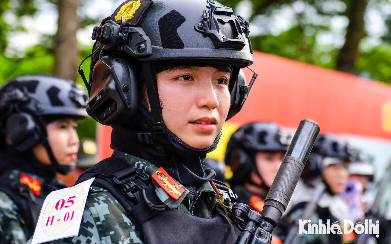 Lực lượng Công an nhân dân “vượt nắng thắng mưa” hợp luyện cho Lễ Kỷ niệm 80 năm Quốc khánh