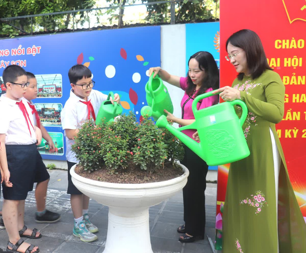 Phường Hai Bà Trưng ra mắt "Tuyến phố hoa"