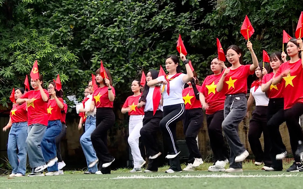 180 nhà báo luyện tập cho đại lễ A80