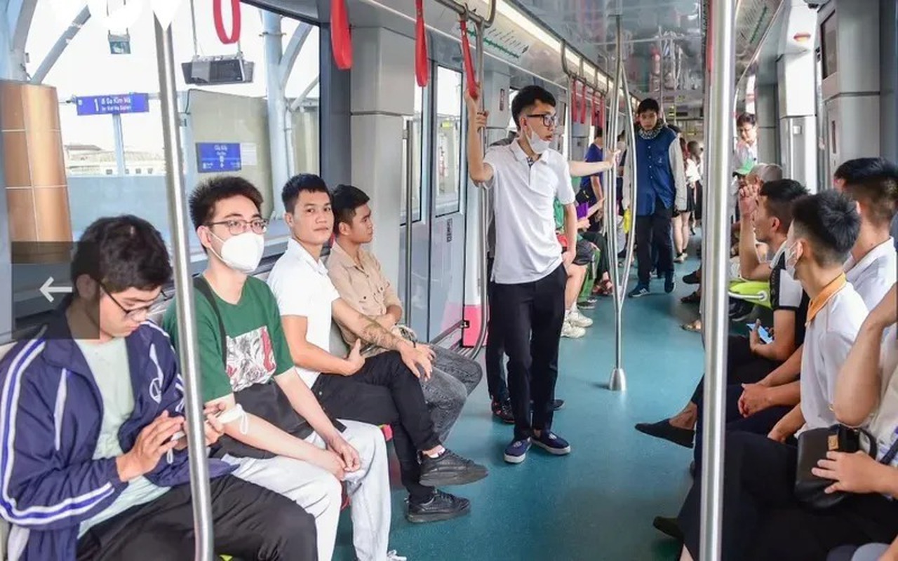 Hanoi offers free bus and metro rides during National Day holiday