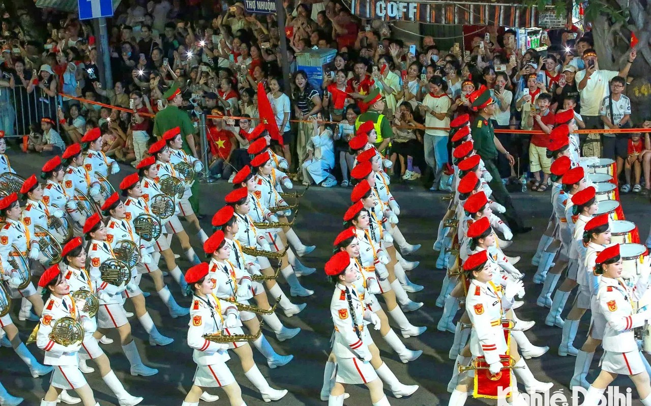 Hà Nội: xử lý nghiêm hành vi vi phạm, chống đối lực lượng chức năng khi xem diễu binh, diễu hành