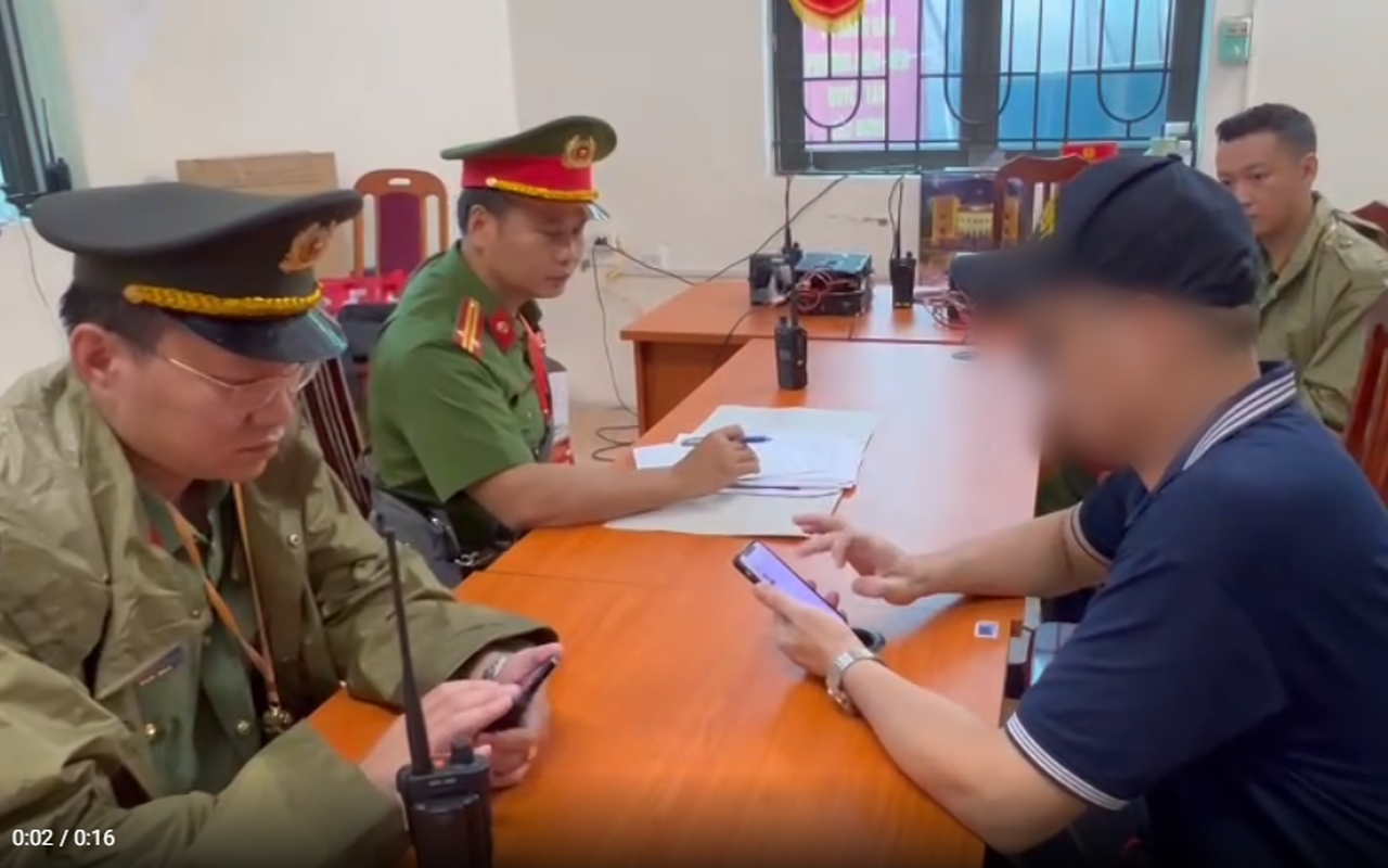 Công an xử phạt nhiều trường hợp "giữ chỗ" để cho thuê xem Sơ duyệt diễu binh tối 27/8