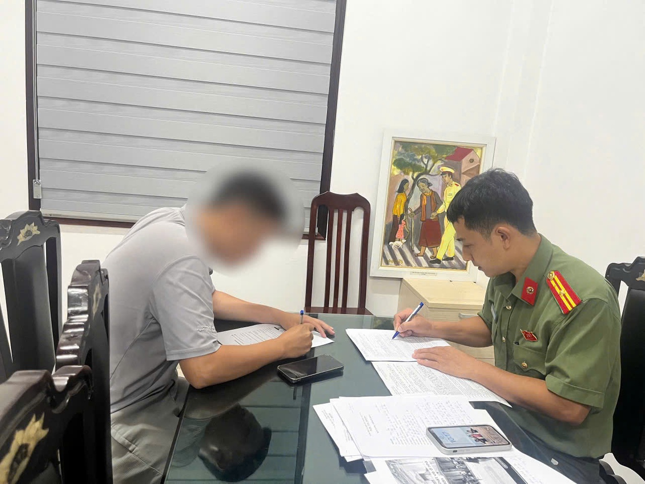 Xử lý đối tượng đưa tin sai sự thật về “biểu tình đòi phát vé” tại Nhà hát Lớn Hà Nội