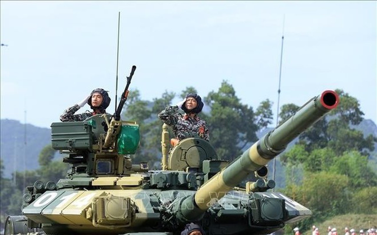 Up-close view of military hardware in National Day parade rehearsal