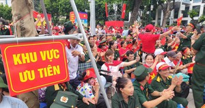 Phường Ba Đình: Bố trí ghế ngồi, chỗ nghỉ đêm cho người dân xem diễu binh, diễu hành