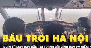 Bầu trời Hà Nội nhìn từ máy bay vận tải trong đội hình bay kỷ niệm A80